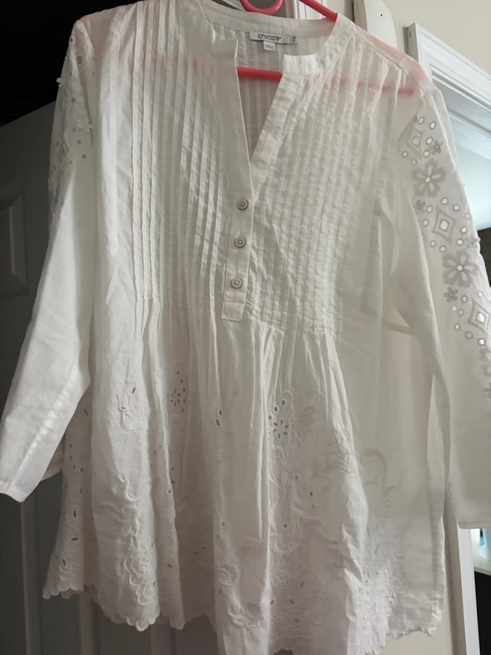 Chico's White Eyelet Pintuck Peasant Blouse
